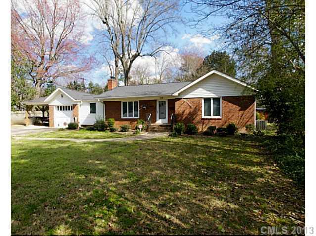 1452 Medford Dr., Charlotte, NC 28205