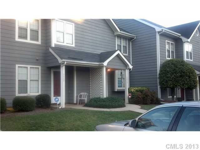 2958 Iron Gate Ln., Charlotte, NC 28212