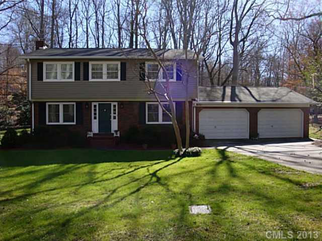 6801 April Ln., Charlotte, NC 28215