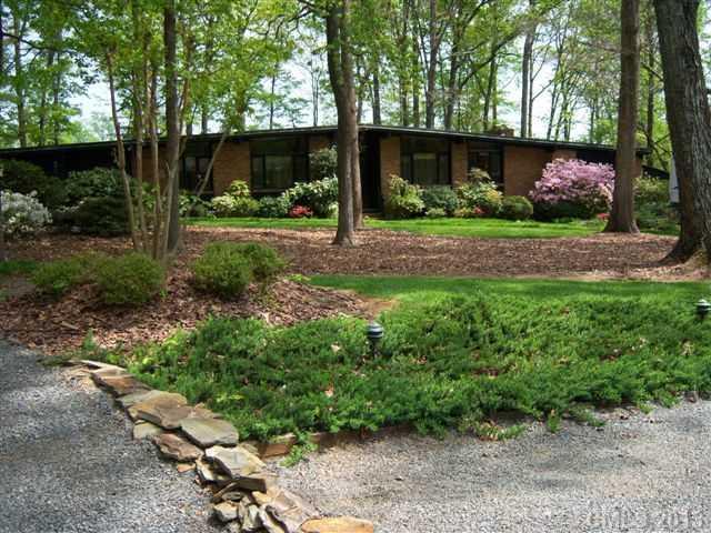 8600 Dogwood Dr., Charlotte, NC 28215