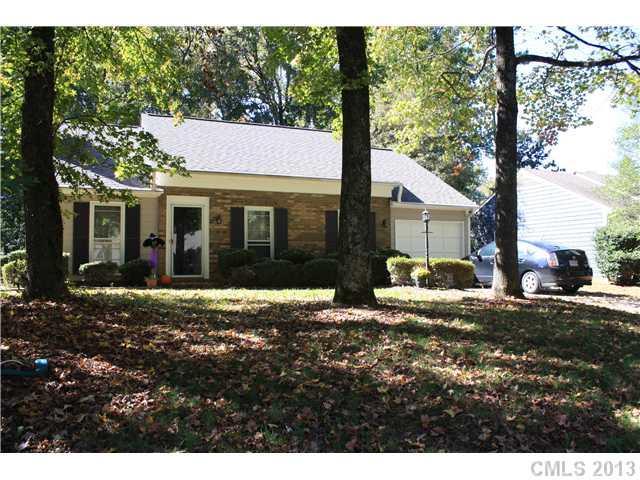 2810 Heather Glen Ln., Charlotte, NC 28208