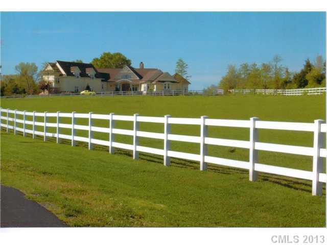 4309 New Town Rd., Waxhaw, NC 28173