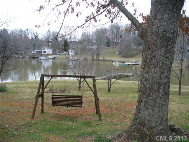 6819 Navajo Tr., Sherrills Ford, NC 28673