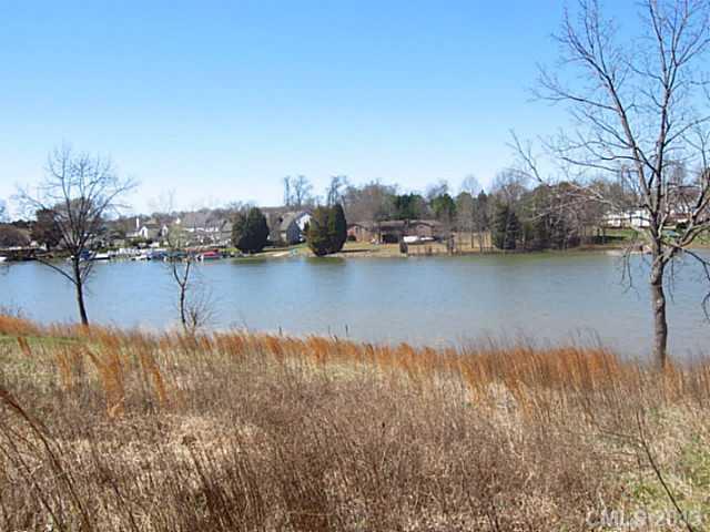 109 Donnive Dr., Mooresville, NC 28117