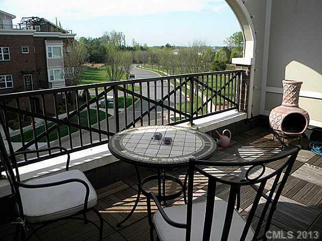 258 Harbour Pl. #UNIT 14, Davidson, NC 28036