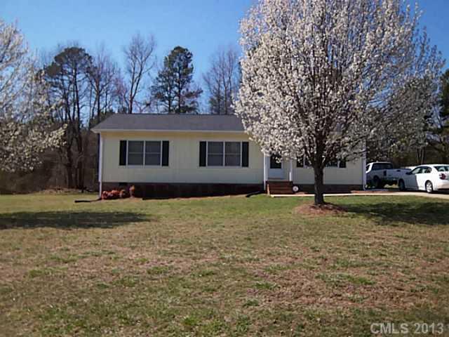142 Mountain Meadows St., Bessemer City, NC 28016