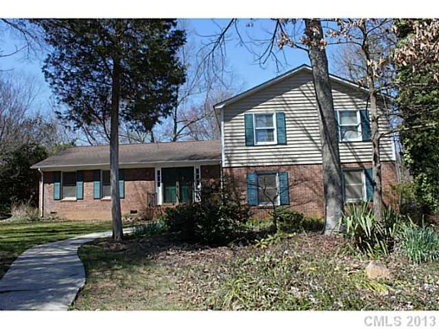 7118 Applecross Ln., Charlotte, NC 28215