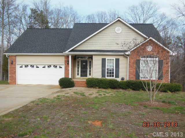 1283 Laurel Woods Dr., Gastonia, NC 28052