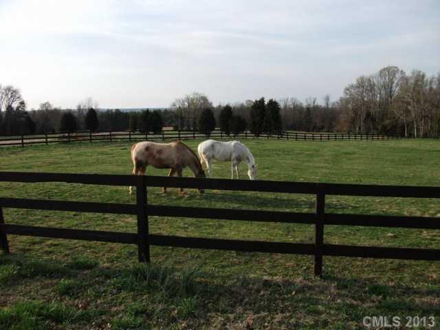 5728 Canter Oaks Dr., Waxhaw, NC 28173