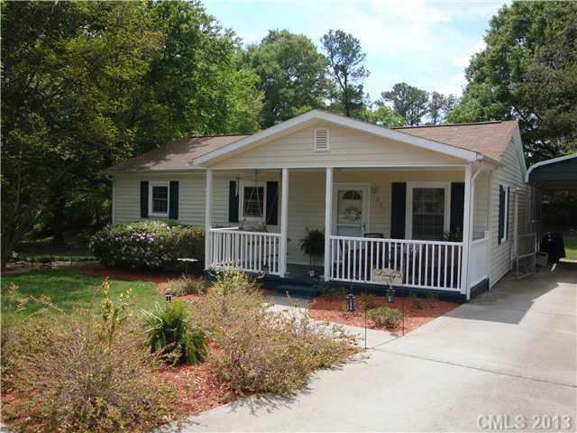 206 Ewing Dr., Belmont, NC 28012