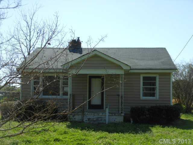 324 Rhyne Station Rd., Charlotte, NC 28214