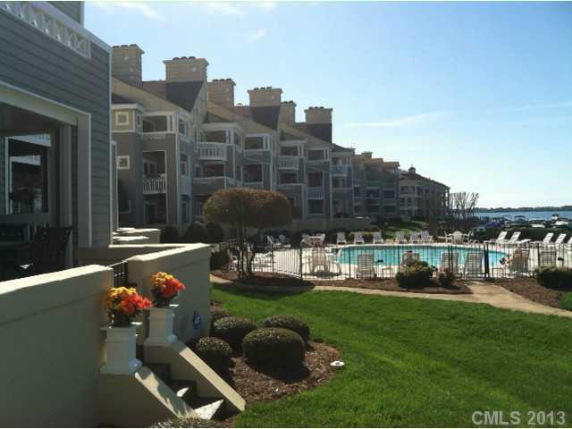 18751 Vineyard Point Ln. #22, Cornelius, NC 28031