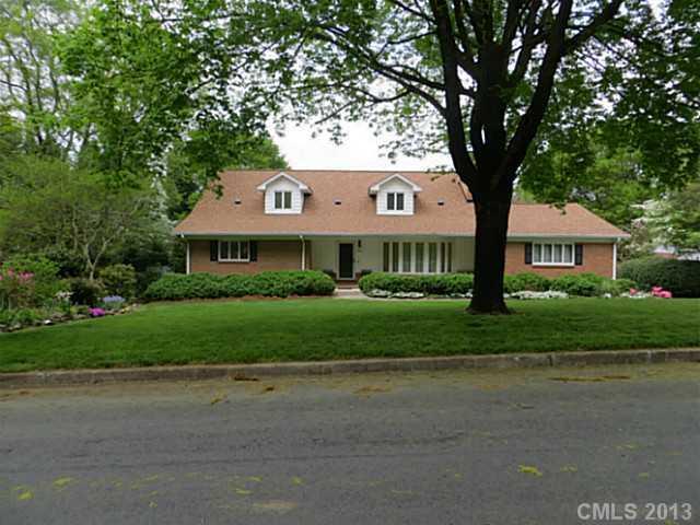 1516 Pineola Ln., Gastonia, NC 28054