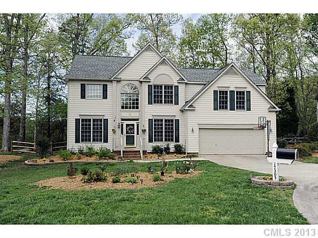 17203 Vintage Oak Dr., Cornelius, NC 28031