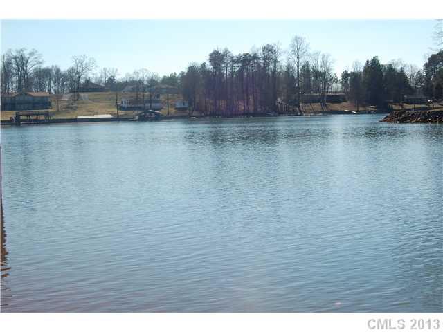 3685 Reid Cir., Sherrills Ford, NC 28673
