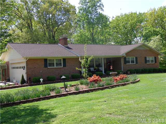 1243 Huckleberry Dr., Lincolnton, NC 28092