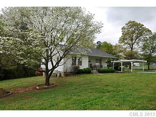 215 Mauney St., Mount Holly, NC 28120