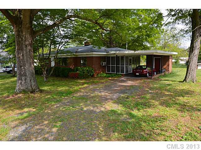 81 SW Roberta Rd., Concord, NC 28027