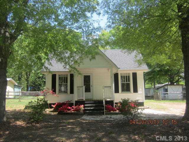 906 Laura Ave., Kannapolis, NC 28083