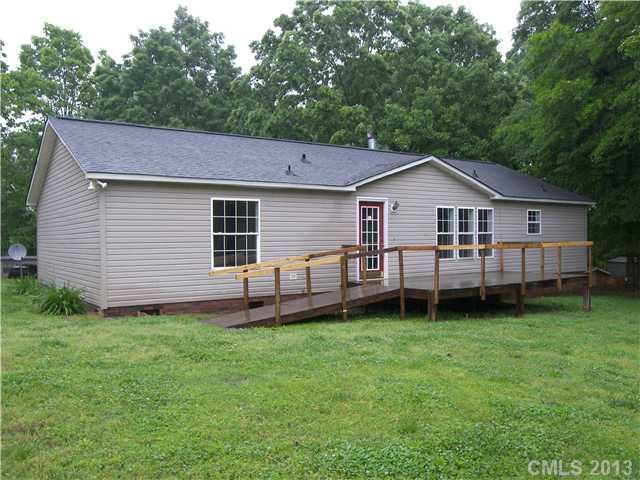 121 Family Ln., Mount Holly, NC 28120