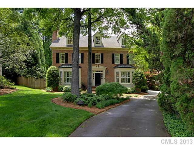 2400 Calais Pl., Charlotte, NC 28211