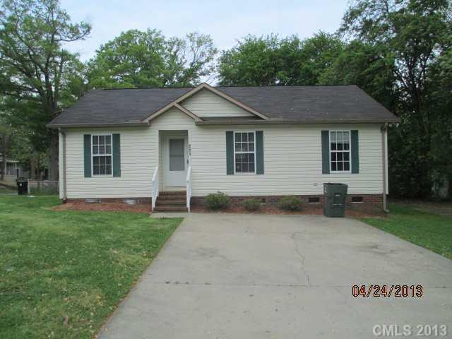 211 NW Brookwood Ave., Concord, NC 28025