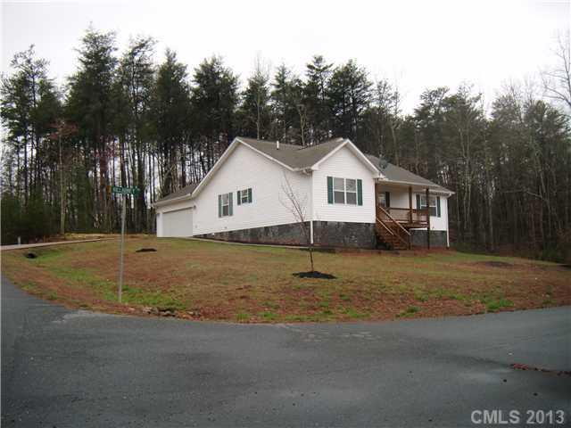 43 Dunigan Dr., Columbus, NC 28722