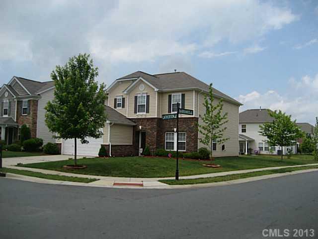 6602 Latherton Ln., Charlotte, NC 28278