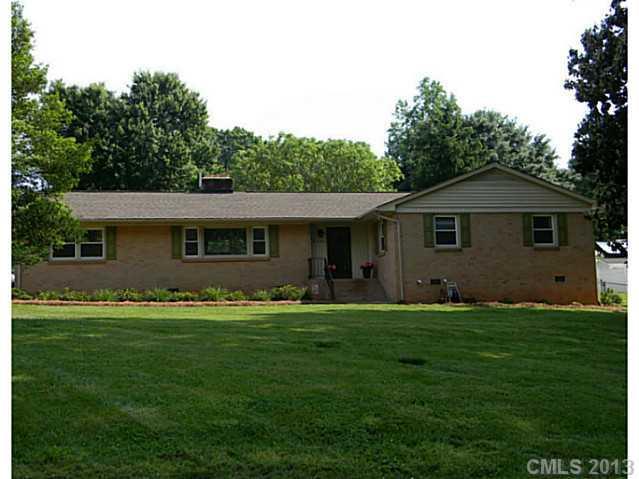 3301 Rollingwood Dr., Gastonia, NC 28052