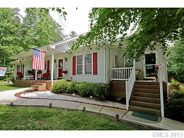 106 Brigadoon Dr., Mooresville, NC 28115