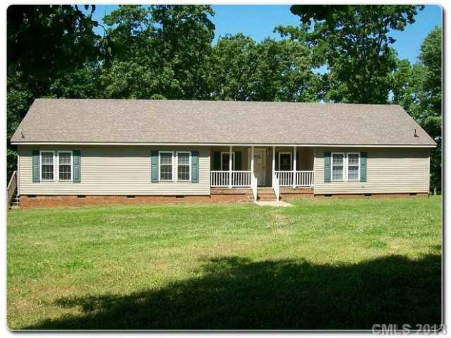 1416 Turner Dr., Gastonia, NC 28052