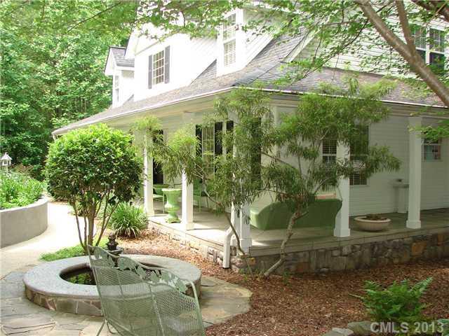 415 Lochaven Rd., Waxhaw, NC 28173