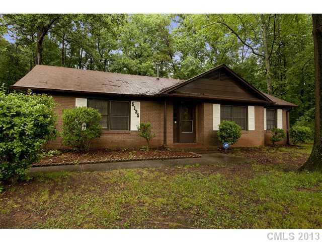 5135 Delivau Dr., Charlotte, NC 28215