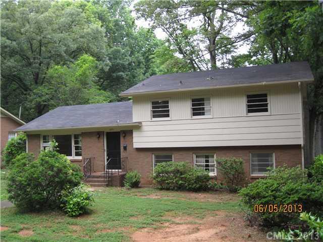 4025 Folkston Dr., Charlotte, NC 28205