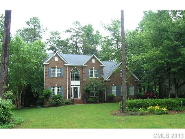 140 Lockerbie Ln., Mooresville, NC 28115