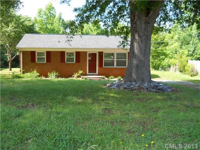 3624 Chapelwood Dr., Gastonia, NC 28052