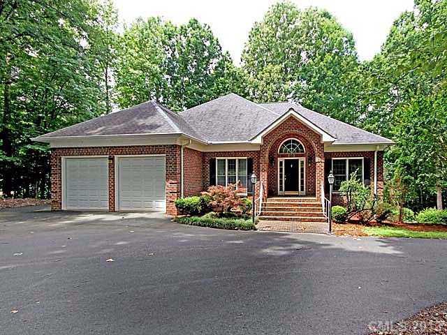 502 Lakeview Shores Loop, Mooresville, NC 28117