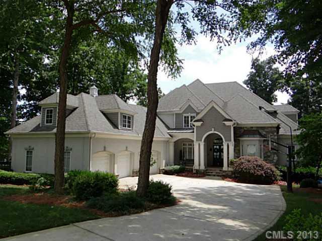 121 Pointe Harbour Ln., Mooresville, NC 28117