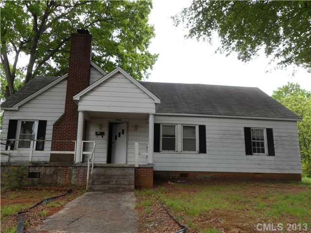303 Armfield St., Statesville, NC 28677