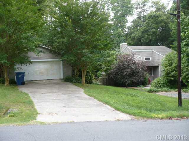 303 Hillcrest Dr., Harrisburg, NC 28075