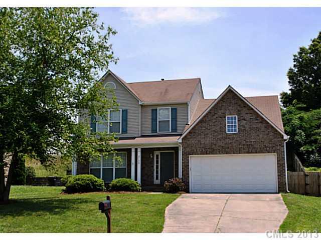 2136 Mallard Woods Pl., Charlotte, NC 28262