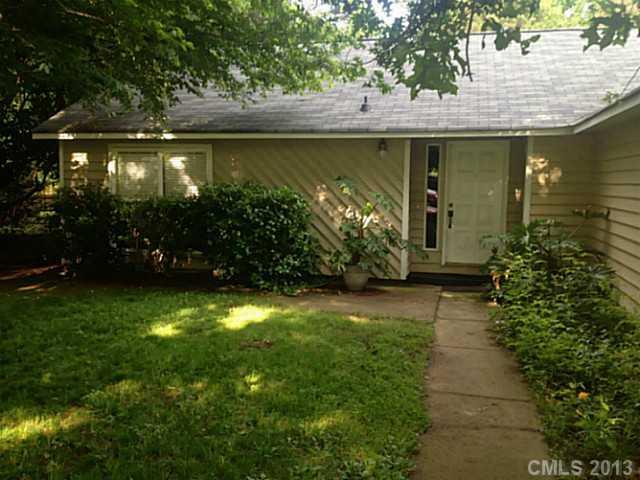 6412 E Lake Forest Rd., Charlotte, NC 28227