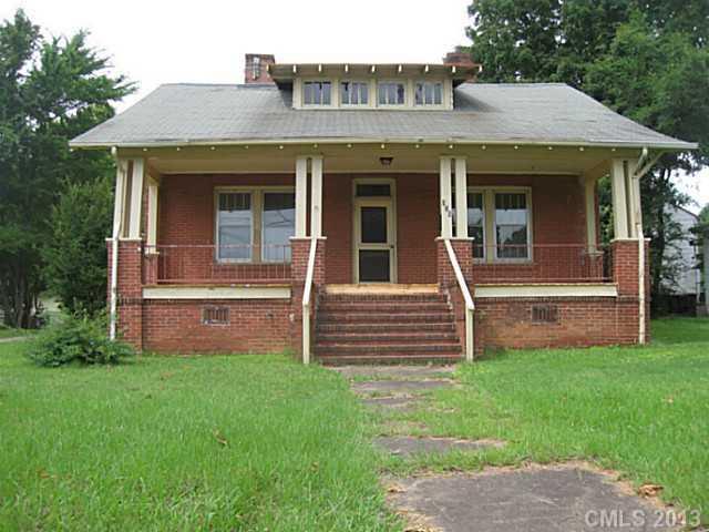 936 W Front St., Statesville, NC 28677