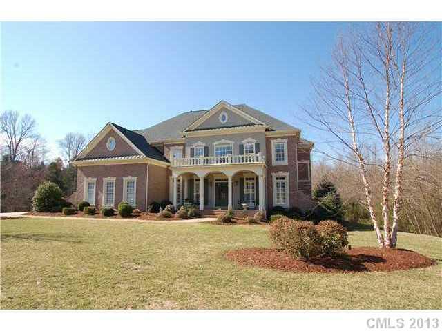 526 Hampshire Hill Rd., Matthews, NC 28105