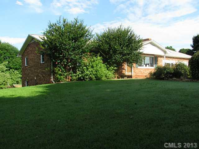 174 Longview Rd., Statesville, NC 28625