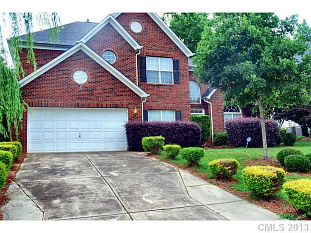9327 Autumn Applause Dr., Charlotte, NC 28277