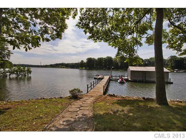 4869 Trestle Ln., Denver, NC 28037