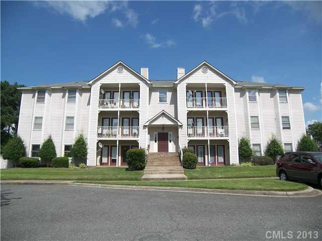 6135 Meadow Rose Ln., Charlotte, NC 28215
