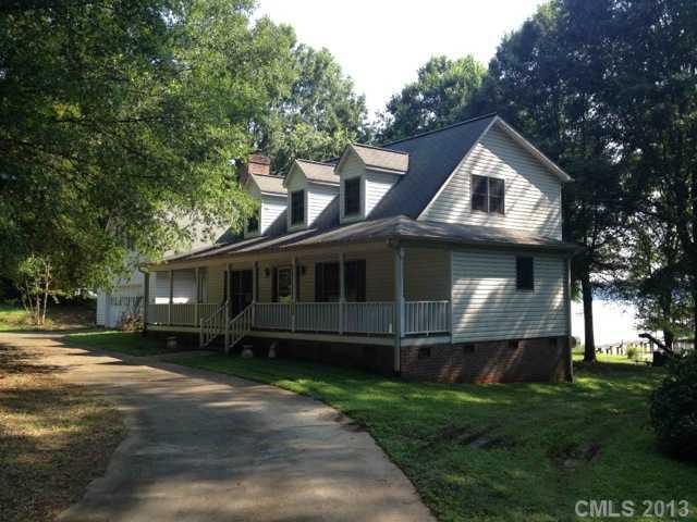 423 Robinson Rd., Mooresville, NC 28117