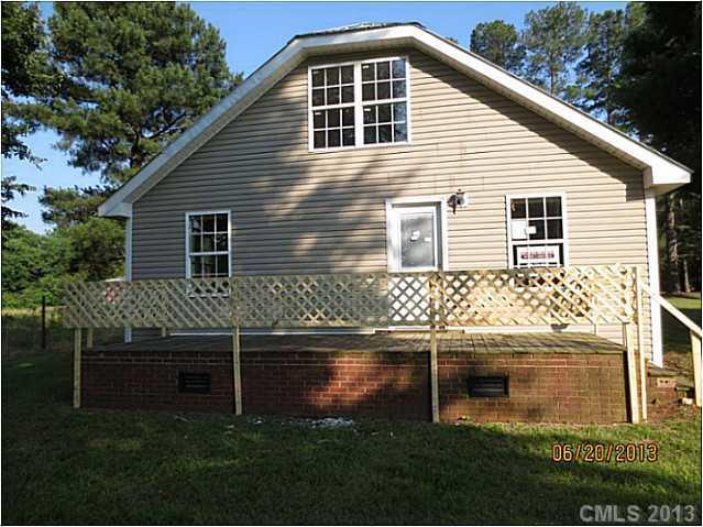 107 Elmwood Rd., Statesville, NC 28625